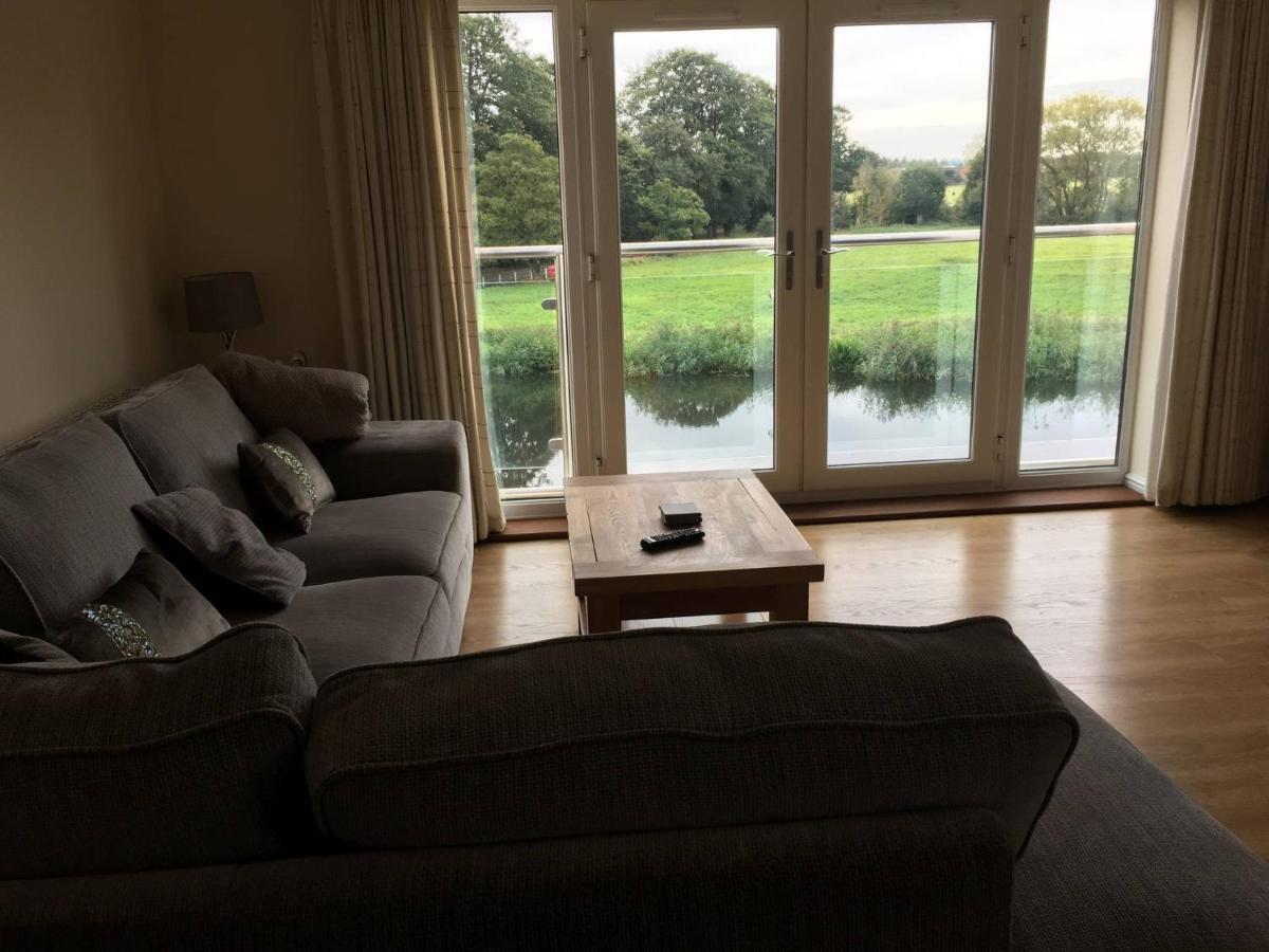 Penthouse Apartment On The River - 65 Skipper Way Saint Neots Exteriér fotografie