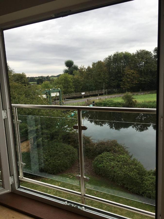 Penthouse Apartment On The River - 65 Skipper Way Saint Neots Exteriér fotografie